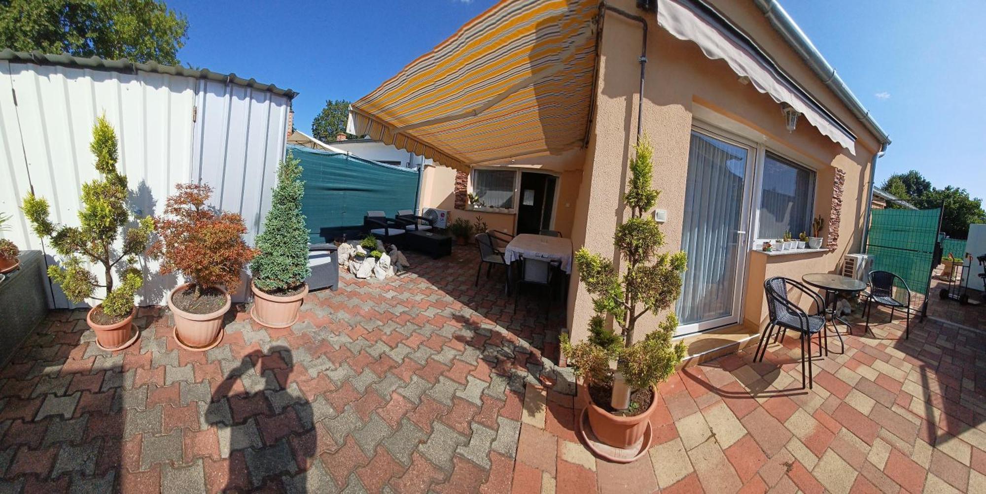 Tulipan Apartmanhaz Бюк Экстерьер фото