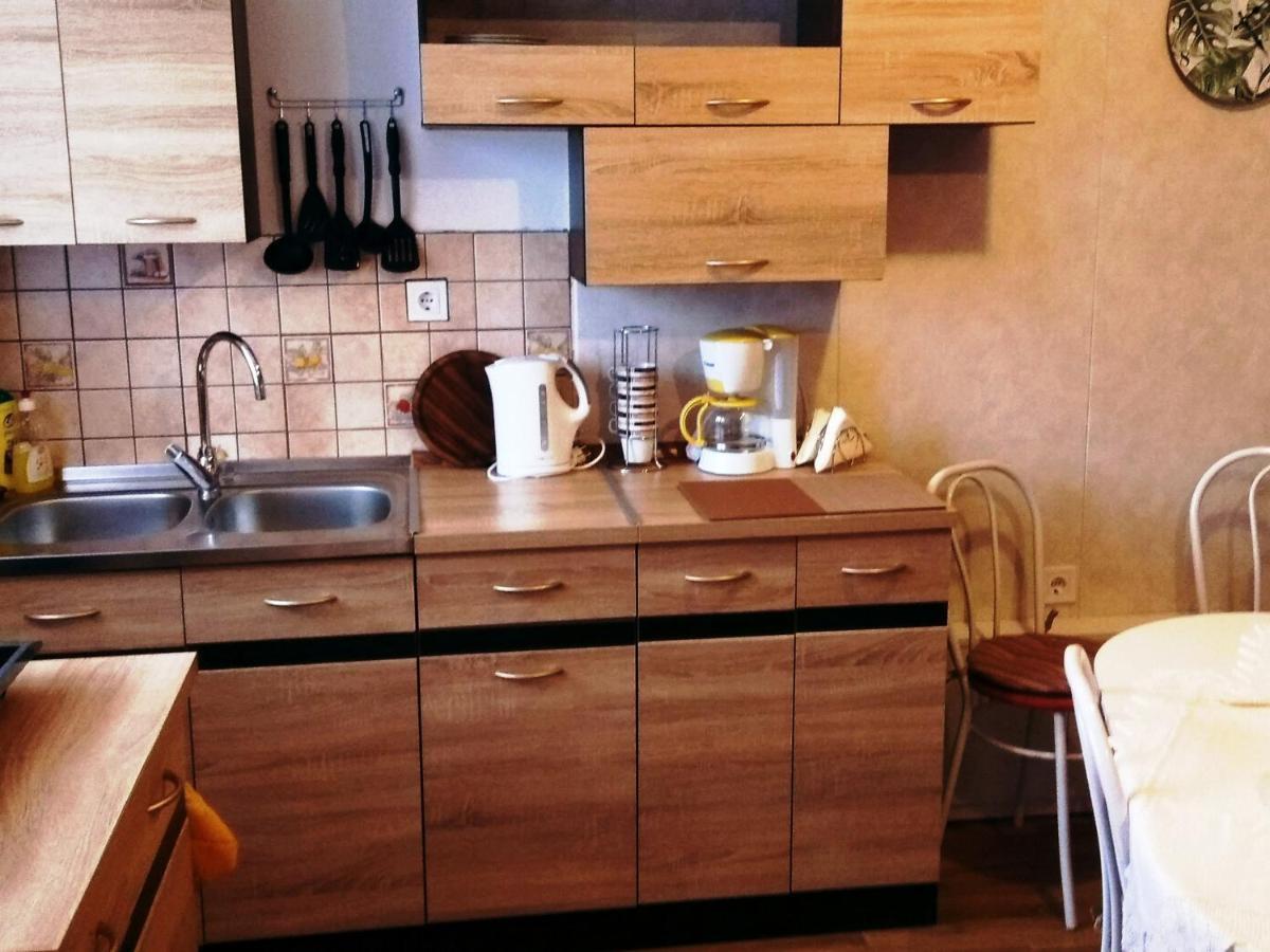 Tulipan Apartmanhaz Бюк Экстерьер фото