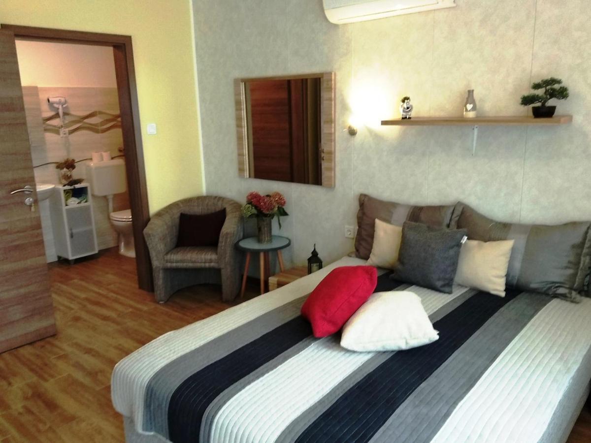 Tulipan Apartmanhaz Бюк Экстерьер фото